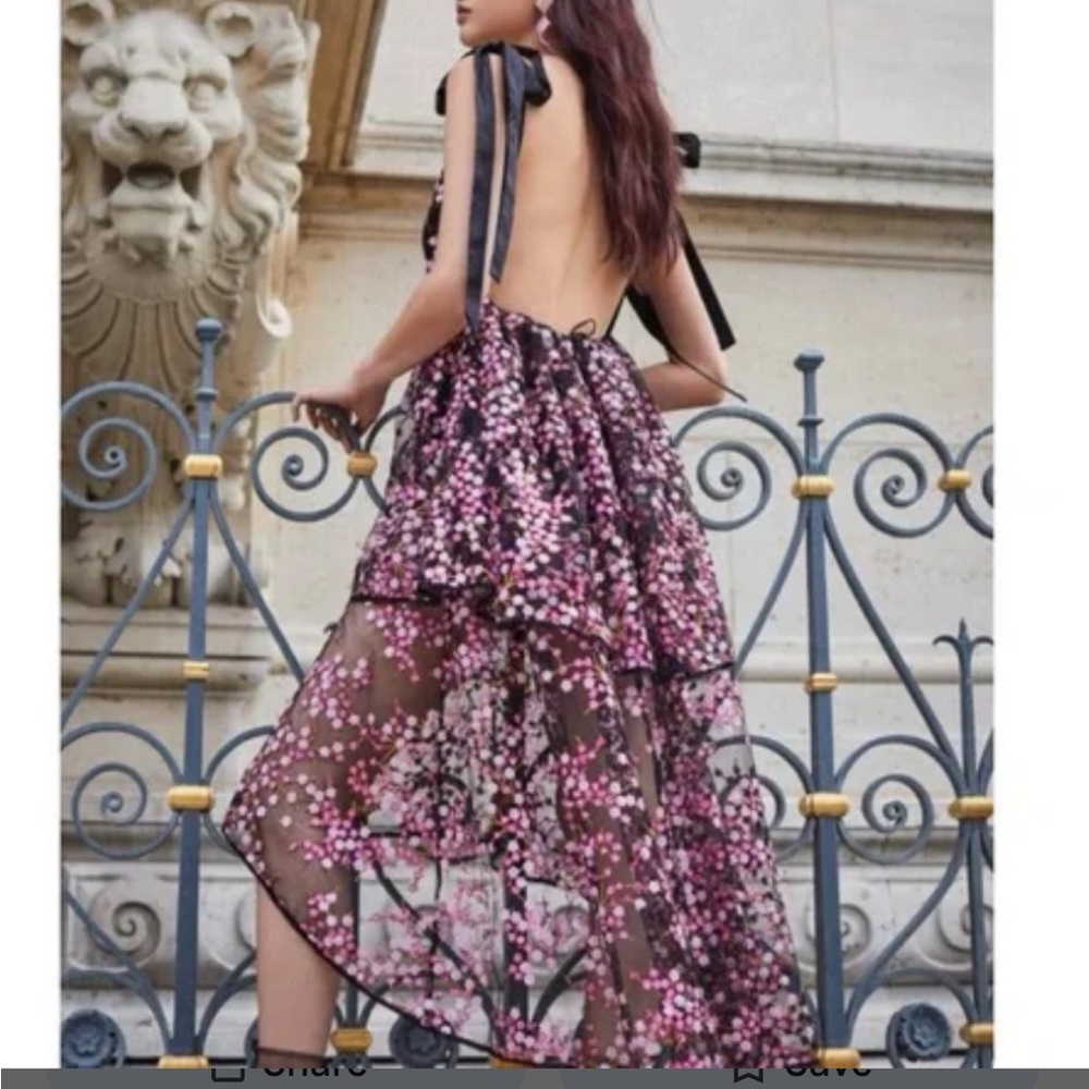 For love and lemons. Elegant Floral Backless Dress